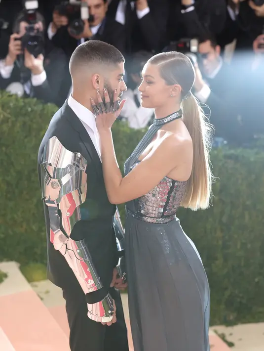 Kabar tak sedap datang dari pasangan super romantis dan sempurna dikalangan selebriti Hollywood, yap siapa lagi kalau bukan Gigi dan Zayn Malik. (AFP/Bintang.com)