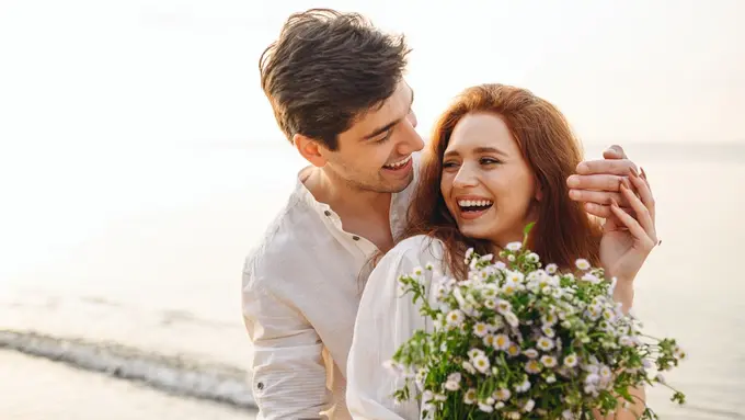 pasangan cinta romantis