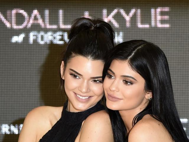 Kylie Jenner Sudah Jadi Ibu Kendall Jenner Merasa Janggal Showbiz Liputan6 Com [ 480 x 640 Pixel ]