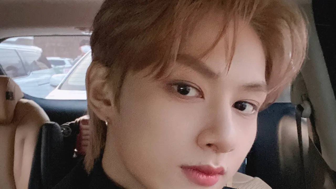 Jun Seventeen. (Instagram/ pledis_17)