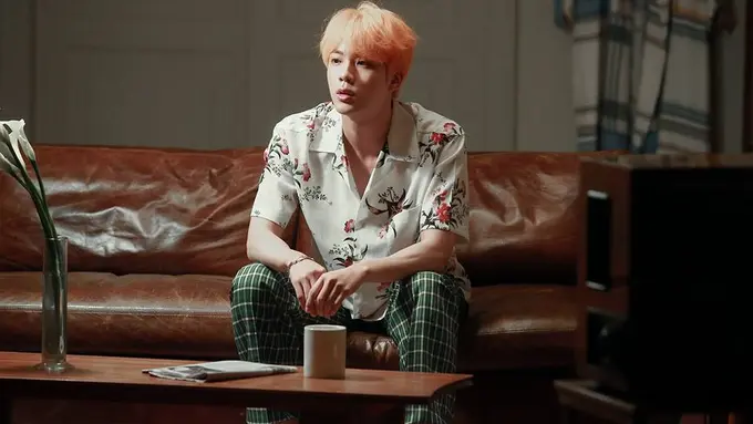 [Bintang] Sederet Potret Jin di Balik Comeback Trailer BTS, Epiphany