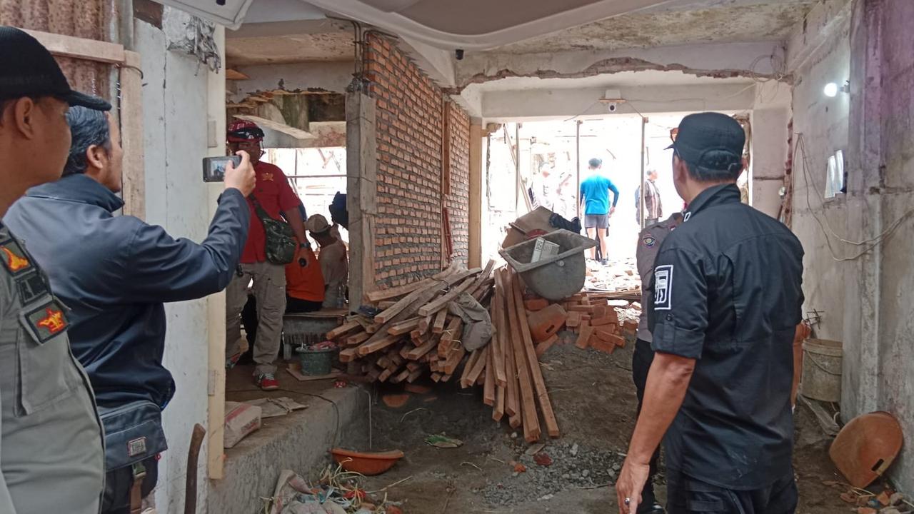 Ruko di Bogor Ambruk Saat Direnovasi, 5 Orang Pekerja Terluka