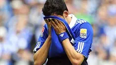 Ekspresi kekecewaan striker Schalke 04 Kevin Kuranyi seusai laga lawan Werder Bremen di Veltins-Arena, Gelsenkirchen, 1 Mei 2010. Schalke kalah 0-2. AFP PHOTO DDP / TORSTEN SILZ