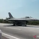 Pesawat Tempur TNI Mendarat di Tol Probolinggo