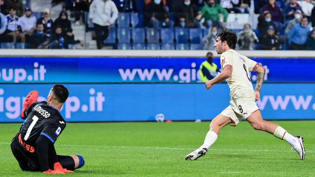 FOTO: AC Milan Lumat Atalanta di Stadion Gewiss