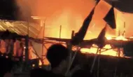 Kebakaran Besar Gudang Pembuatan Kapal di Pulau Seribu