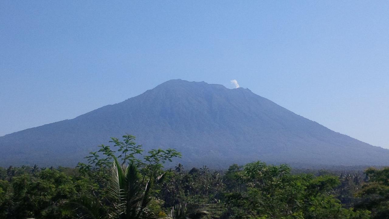 Gunung Agung awas