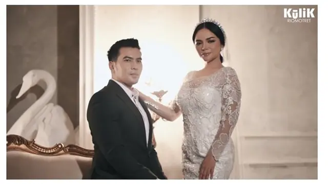9 Potret Prewedding Dinnar Candy dan Ridho Ilahi, Usung Adat Minang Serta Modern