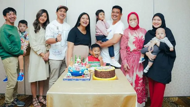 Potret Pesta Ultah Anak Kahiyang Ayu, Ada Kaesang Gandeng Erina Gudono