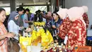 Citizen6, Jakarta: Fadel Muhammad mengatakan, meski sangat sederhana, bazar ikan di bulan ramadhan merupakan langkah penting dan sangat strategis dalam mengamankan pasokan ikan di hari raya. (Pengirim: Efrimal Bahri)