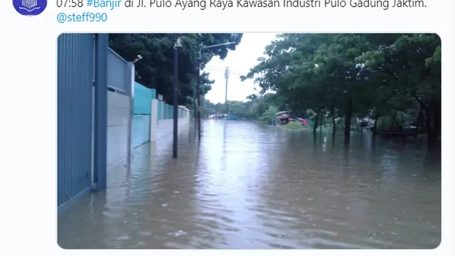 Banjir di Jalan Kawasan Industri Pulo Gadung Jaktim