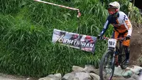 Balapan Ketat Indonesia Downhill Urban 2018, Dimas Naik Podium Puncak