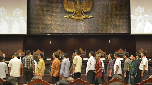 Berbelit-belit, Saksi Prabowo-Hatta Ditegur Ketua Hakim MK