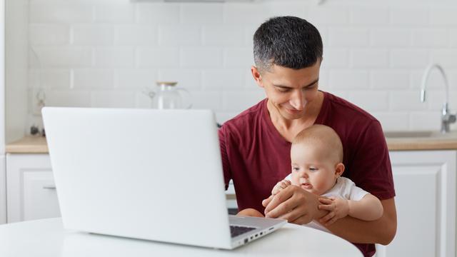 7 Arti Mimpi Menggendong Bayi Laki-laki, Berhubungan dengan Rezeki