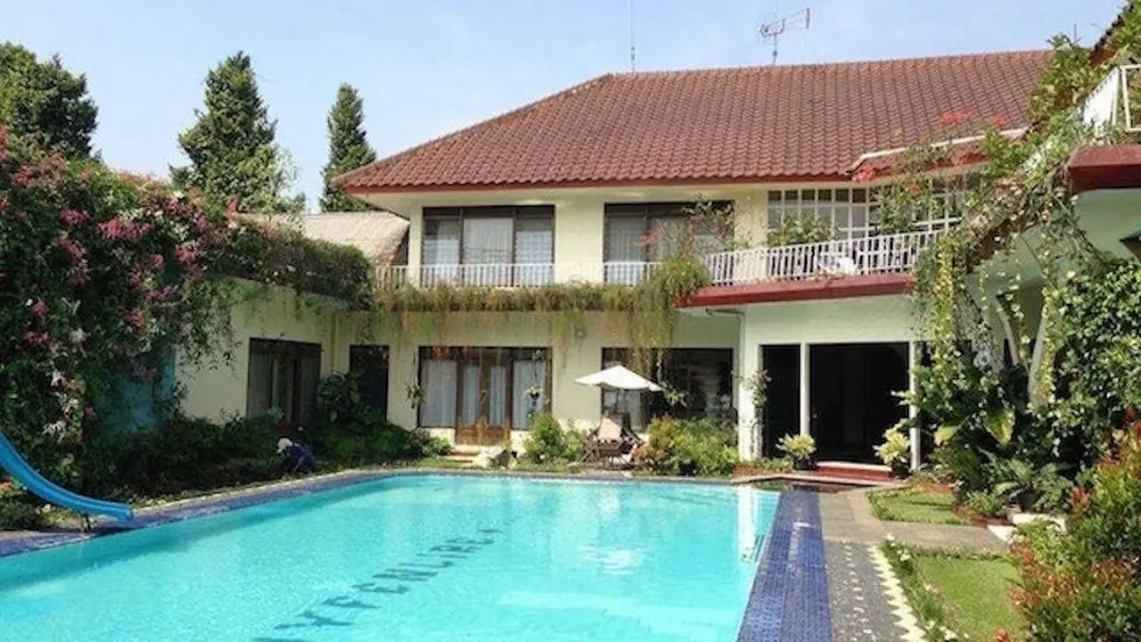 10 Rekomendasi Villa di Puncak dengan Kolam Renang Pribadi, Cocok untuk ...