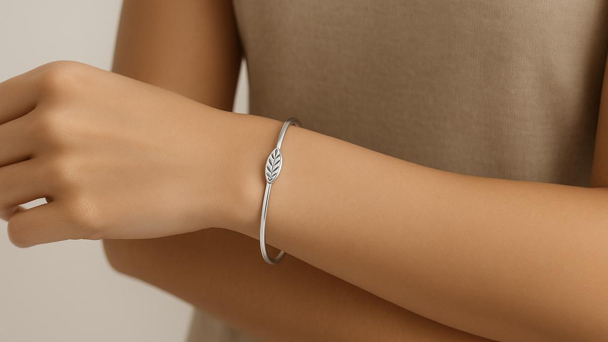 8 Model Gelang Perak Model Padi yang Lagi Hits di 2025, Elegan dan Berkelas