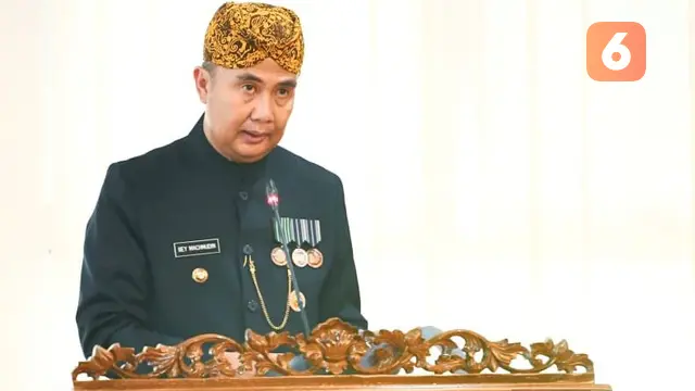 Penjabat Gubernur Jawa Barat, Bey Machmudin saat menghadiri HUT ke-110 Kota sukabumi (Liputan6.com/Istimewa).