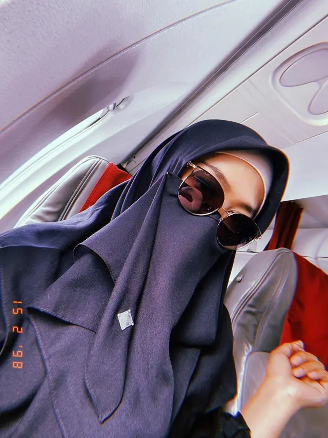 Akui Masih Belajar, Ini 5 Potret Cantik Ria Ricis Saat Pakai Cadar