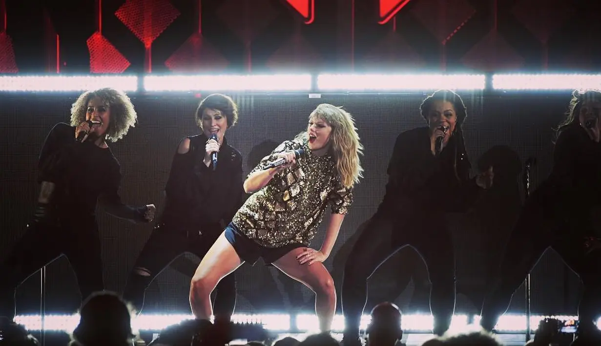 Seorang penggemar sepertinya akan m elakukan apapun demi seorang idolanya. Begitu pula dengan fans Taylor Swift.(instagram/taylorswift)