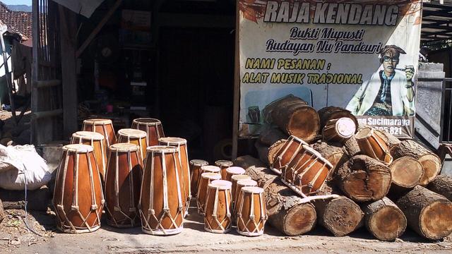 Bengkel raja kendang garut
