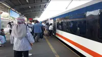 KA bandara dari Bekasi (Foto:Merdeka.com/Dwi Aditya Putra)