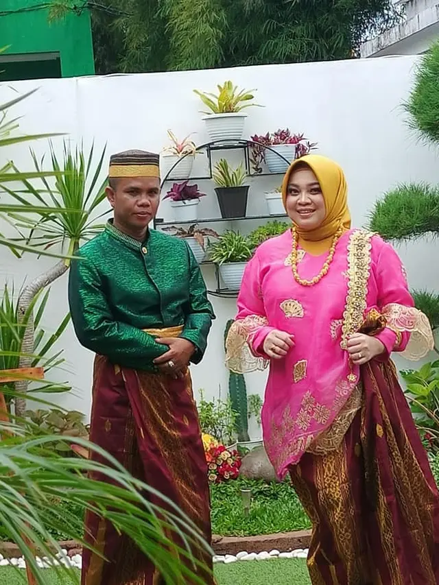 Viral Wanita Asal Bulukumba Ini Dilamar Dengan 2 Keping Bitcoin, Ditaksir Senilai Rp 1,6 M. (Sumber: Facebook/Mismaya Alkhaerat)
