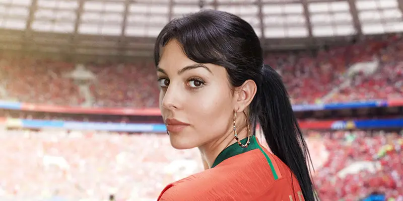 Georgina Rodriguez saat Pakai Jersey Timnas Portugal, Pujaan Hati Cristiano Ronaldo