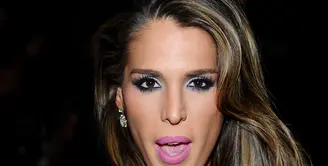 Gelaran Victoria’s Secret Fashion Show akan dimulai dalam hitungan beberapa minggu lagi. Model cantik Carmen Carrera yang merupakan seorang transgender pun ingin merasakan tampil sebagai model Victoria’s Secret. (AFP/Bintang.com)