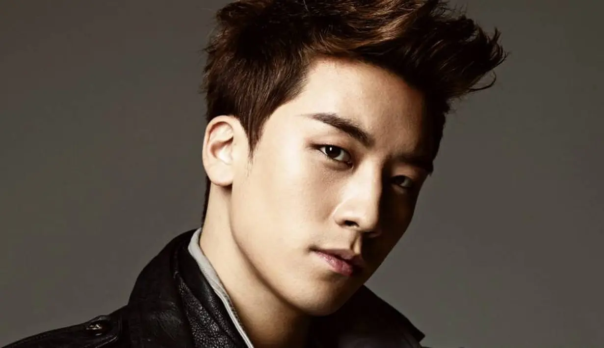 "Konser yang sepertinya tak akan pernah berakhir, akhirnya harus kami akhiri hari ini. Aku tak percaya jika aku harus mengucapkan selamat tinggal setelah bernyanyi beberapa lagu," ujar Seungri. (Foto: allkpop.com)