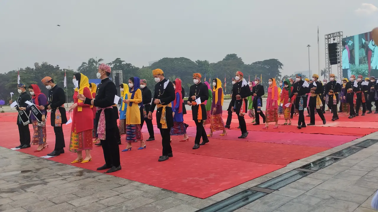 Upacara Perayaan Hari Ulang Tahun Jakarta digelar di kawasan monumen nasional (Monas), Rabu (22/6/2022).