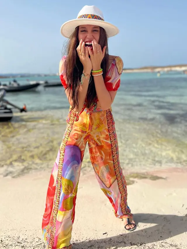 Seru Naik Yatch, Ini 6 Momen Liburan Cinta Laura di Spanyol yang Curi Perhatian