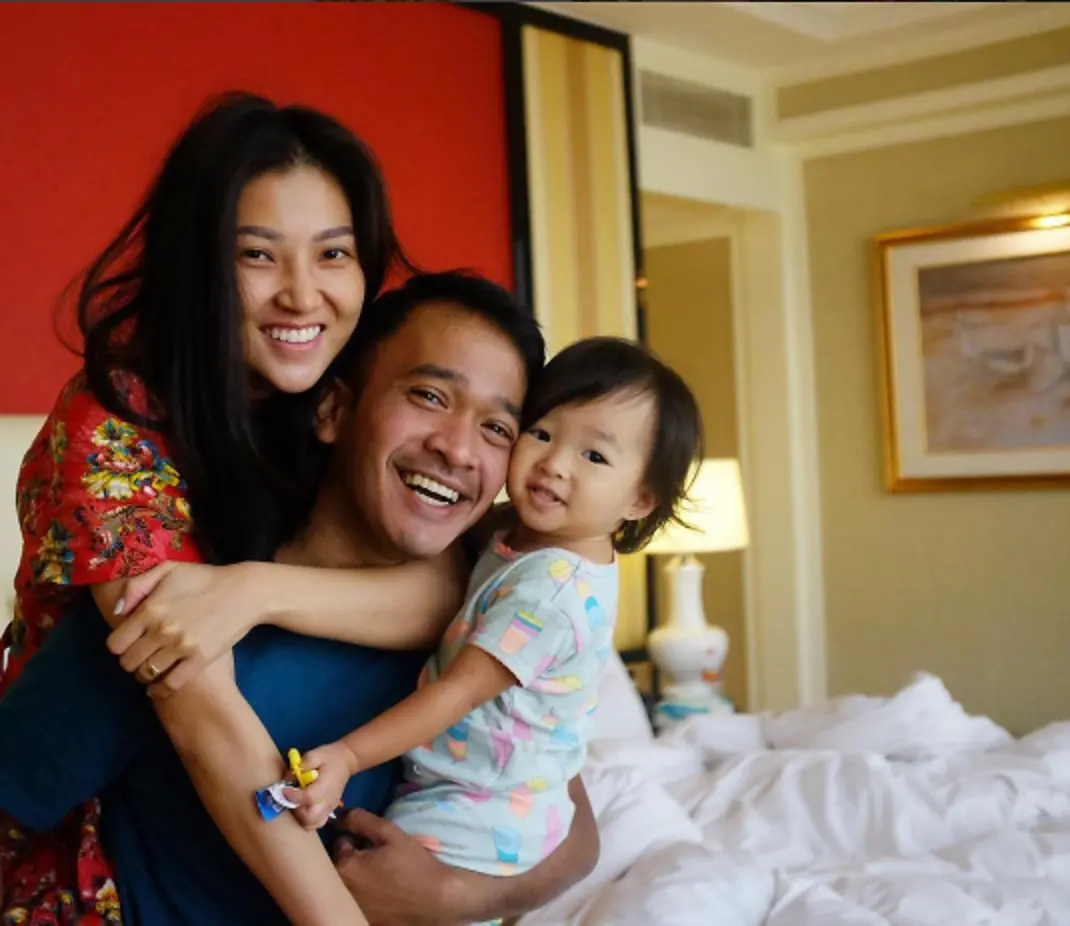 Ruben Onsu, Sarwendah dan putrinya, Thalia. (Instagram)