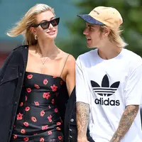 Meski kabar pernikahan Hailey Baldwin dan Justin Bieber hanya hoaks, bukan berarti pernikahan mereka batal dilaksanakan. (Robert O'Neil-Splash - People Magazine)