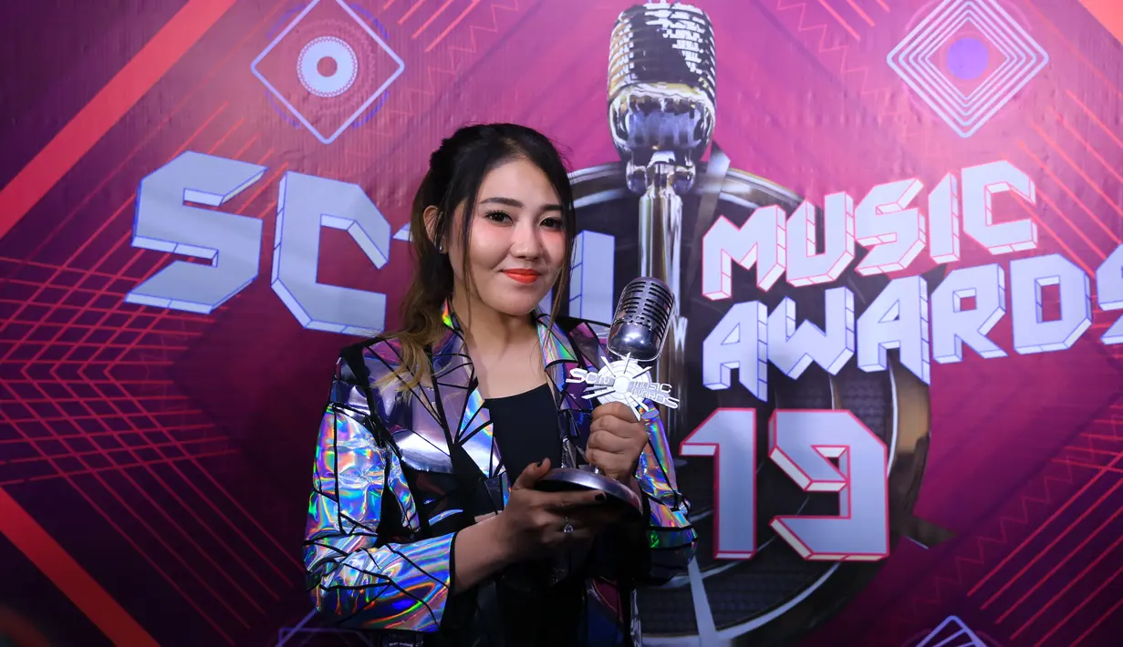 Via Vallen -SCTV Music Awards 2019