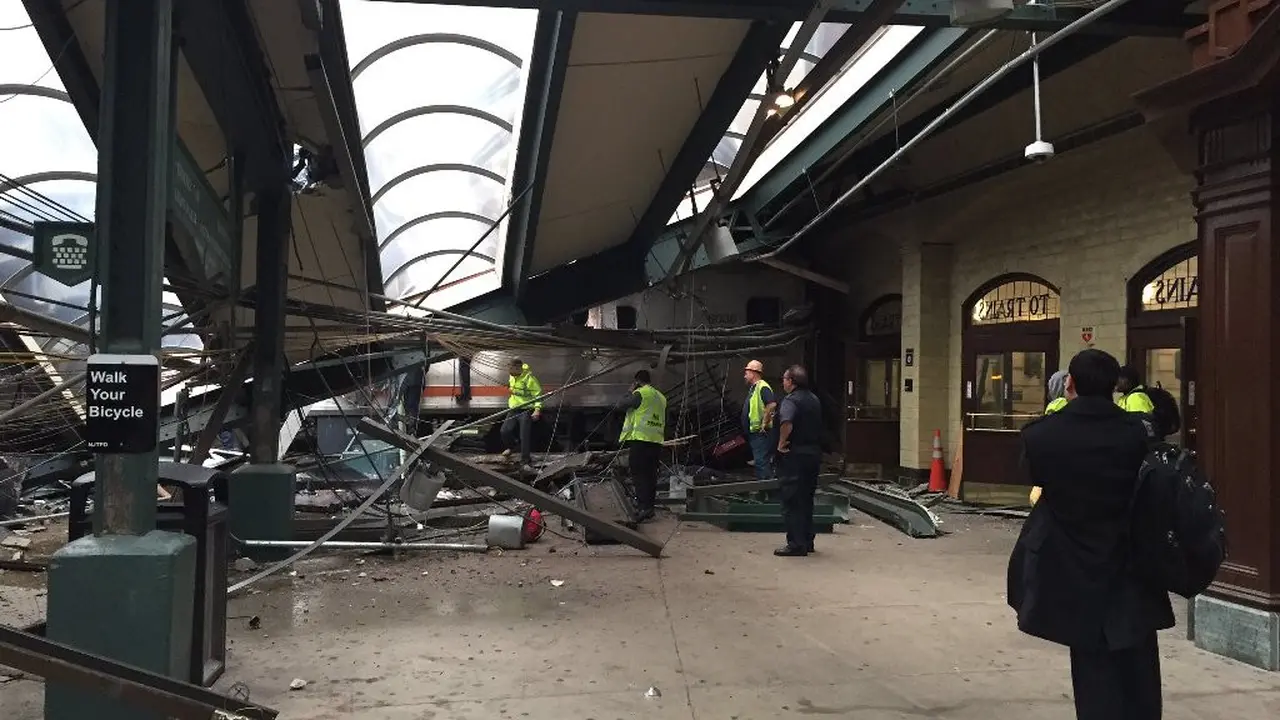 Kereta Tabrak Stasiun di New Jersey, Jalur Dialihkan
