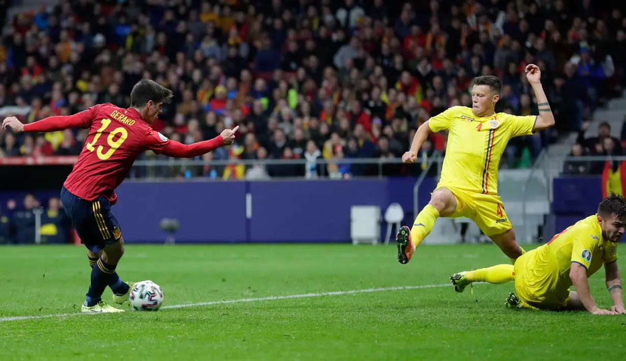 Penyerang Timnas Spanyol, Gerard Moreno mencetak gol ketiga untuk timnya ke gawang Rumania pada matchday ke-10 Grup F Kualifikasi Piala Eropa 2020 di Wanda Metropolitano, Senin (18/11/2019). Spanyol berhasil menggasak Rumania 5-0. (AP Photo/Manu Fernandez)