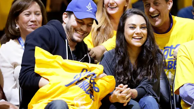 [Bintang] Mila Kunis- Asthon Kutcher