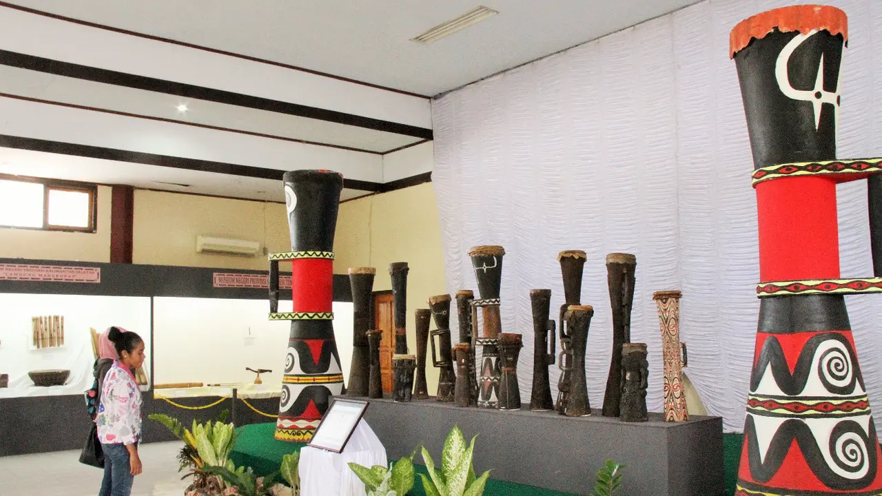 Pameran Alat Musik Tradisional - Papua 1015