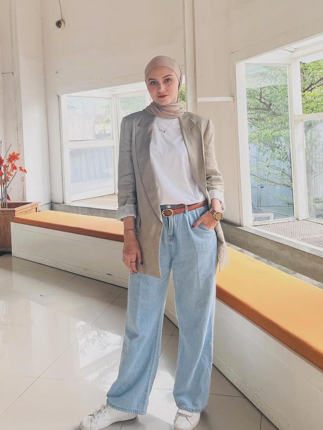 Model Celana Panjang Wanita Terbaru dan Modern dari Kalangan Seleb dan Artis, Bikin Gaya Makin Fresh di 2024