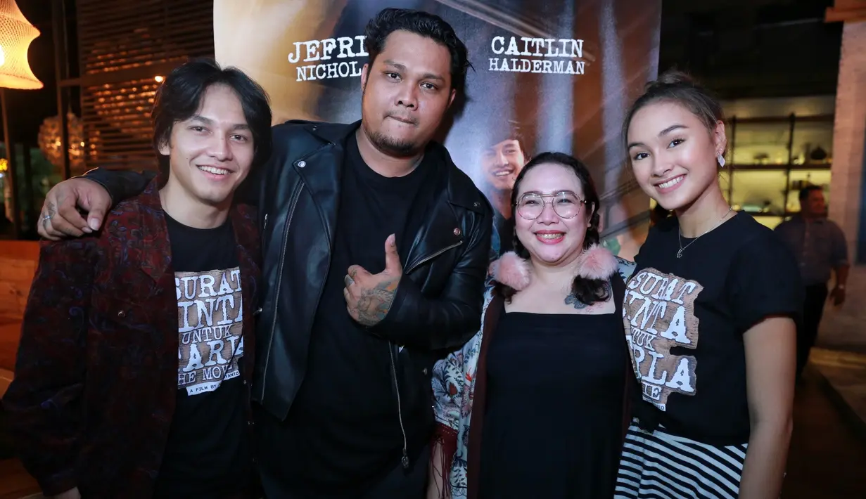 Selain Jefri Nichol dan Caitlin Halderman film Surat Cinta Untuk Starla juga diramaikan Salshabilla Adriani, Ricky Cuaca dan sederet aktris dan aktor senior seperti Meriam Bellina, Ramzi, Rizki Hanggono, dan Rianti Cartwright. (Adrian Putra/Bintang.com)