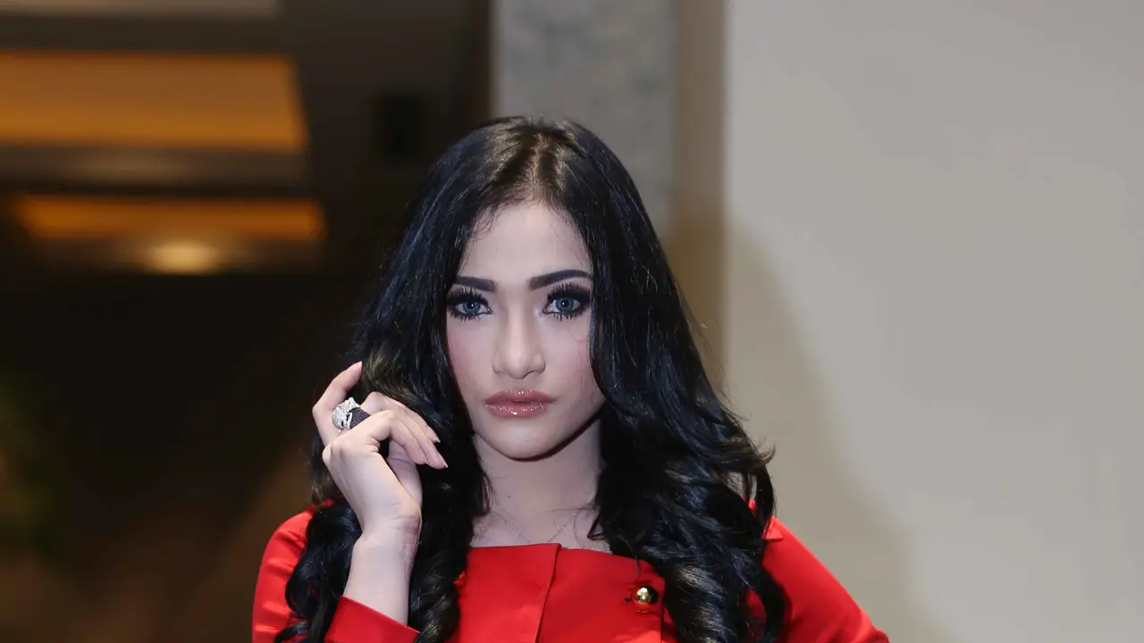 [Bintang] Amel Alvi