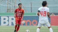Gelandang Bali United Sandi Sute saat menghadapi PSM Makassar dalam lanjutan BRI Liga 1 2022/2023 di Stadion Sultan Agung, Bantul. (Bola.com/Maheswara Putra)