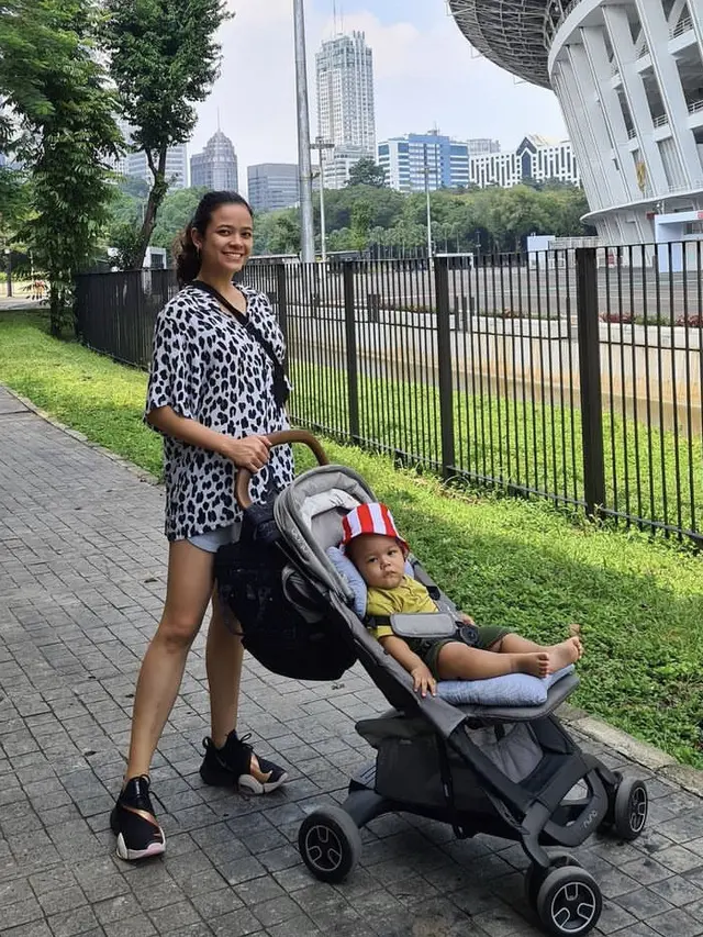 Tampilan Terbaru Mantan Penyanyi dan Aktris Cilik, Cantika Felder, credit: @cantikafelder