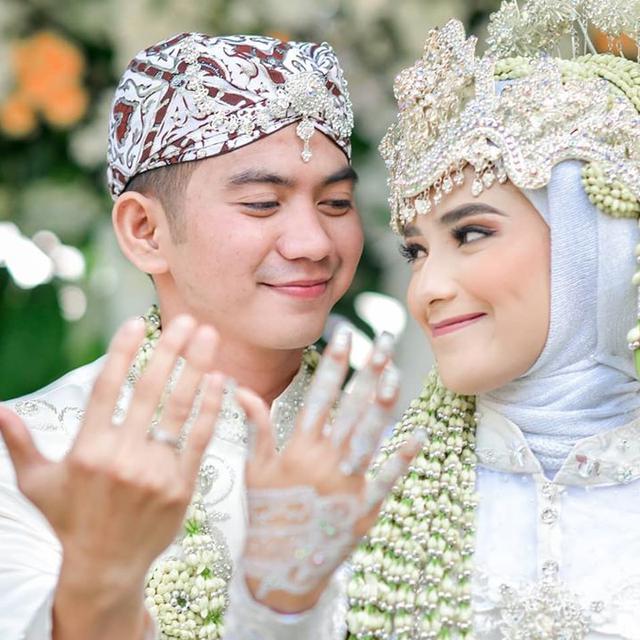 Diterpa Isu Cerai Rizki 2r Banyak Yang Tak Sabar Akhirnya Bubar Showbiz Liputan6 Com