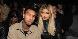 Kylie Jenner memang baru saja memantapkan keputusannya untuk mengakhiri hubungannya dengan rapper Tyga. Tentu saja, hubungan keduanya tuai kontroversi, Tyga sudah berkali-kali mengecewakan kepercayaan Kylie. (AFP/Bintang.com)