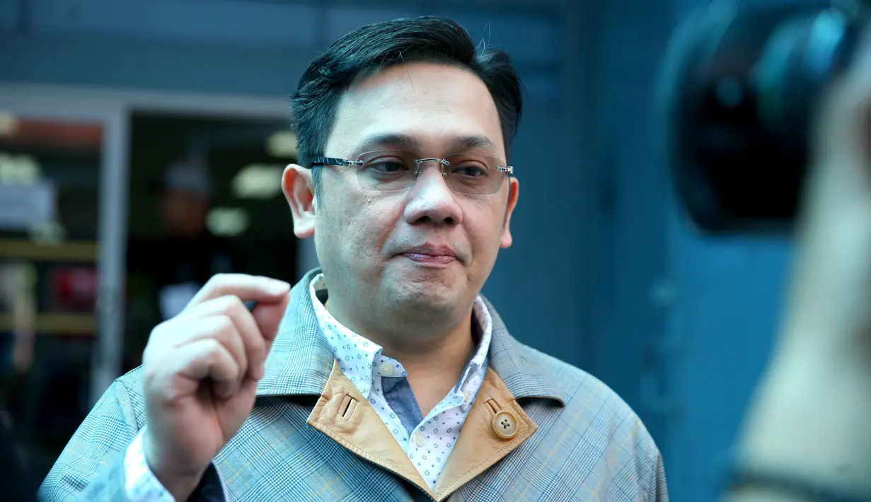 Bahkan, menurut Farhat Abbas uang tersebut sangat berguna bagi kliennya yang merupakan pensiunan Angkatan Darat. “Uang itu sangat berguna untuk Pak Thamrin sebagai pensiun angkatan Darat,” pungkas Farhat Abbas. (Nurwahyunan/Bintang.com)