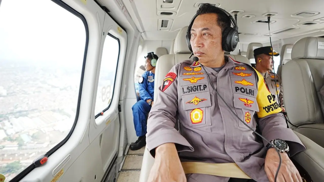 Ketua Umum Holistik Institute M Nur Latuconsina menegaskan, pernyataan Kapolri Jenderal Listyo Sigit Prabowo yang menyebutkan mencari pemimpin yang melanjutkan estafet Presiden Jokowi) ersebut jika ditafsirkan, maka tidak mengarahkan dan tak ada keberpihakan.