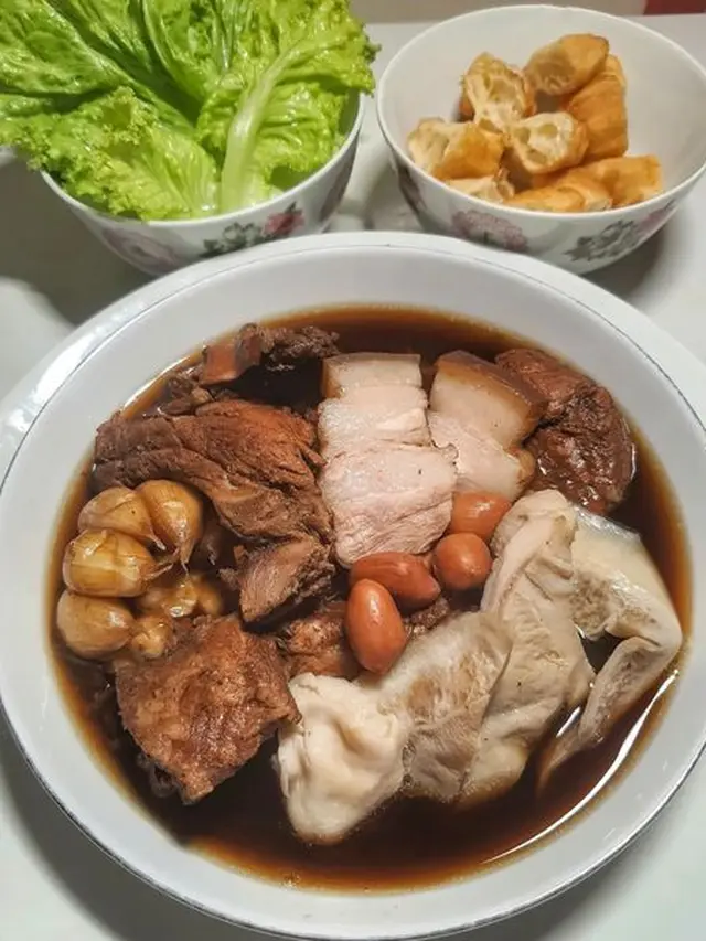 Bakkut Teh Tito