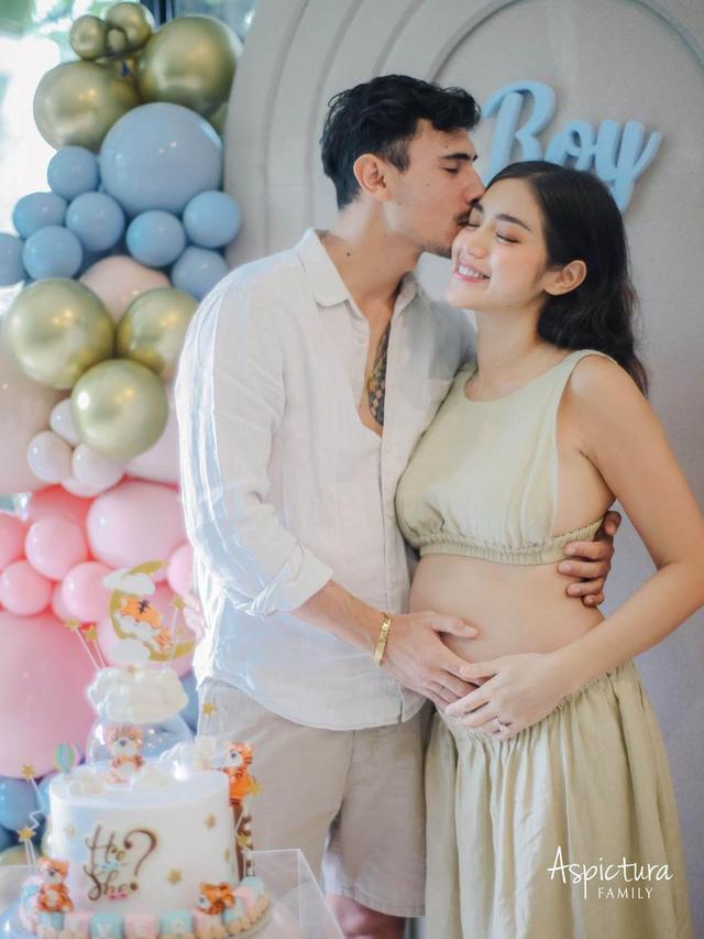 Lahirkan Anak Kedua, Ini 10 Potret Perjalanan Kehamilan Jessica Iskandar