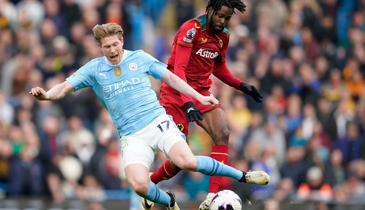 Kemenangan ini belum mampu mengerek posisi Manchester City dari peringkat dua klasemen sementara Liga Inggris 2023/2024. (AP Photo/Dave Thompson)